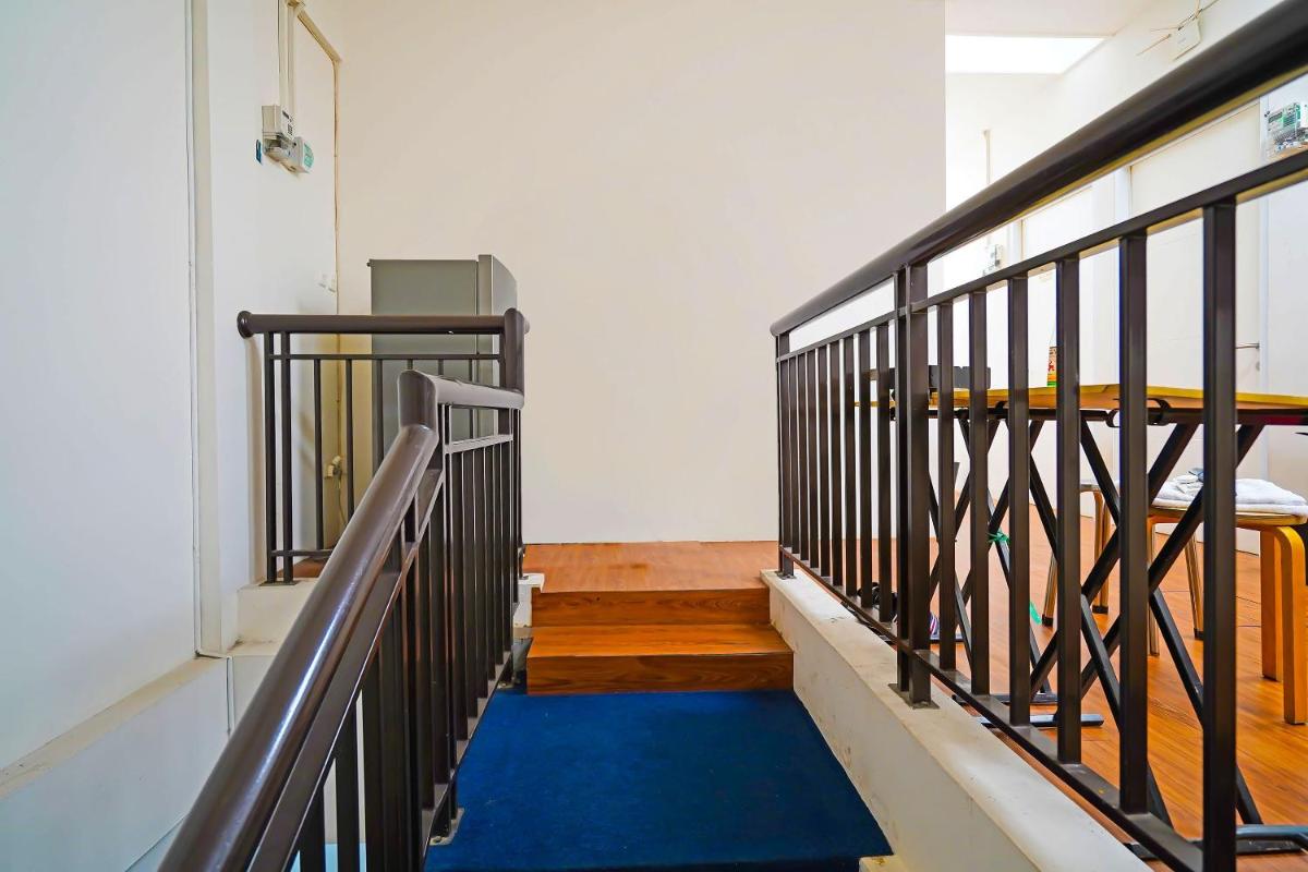 OYO Life 92720 Mekarwangi Guest House - Hizvo
