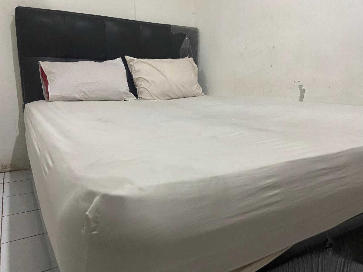 Hotel O Penginapan Fajar Syariah - Housity