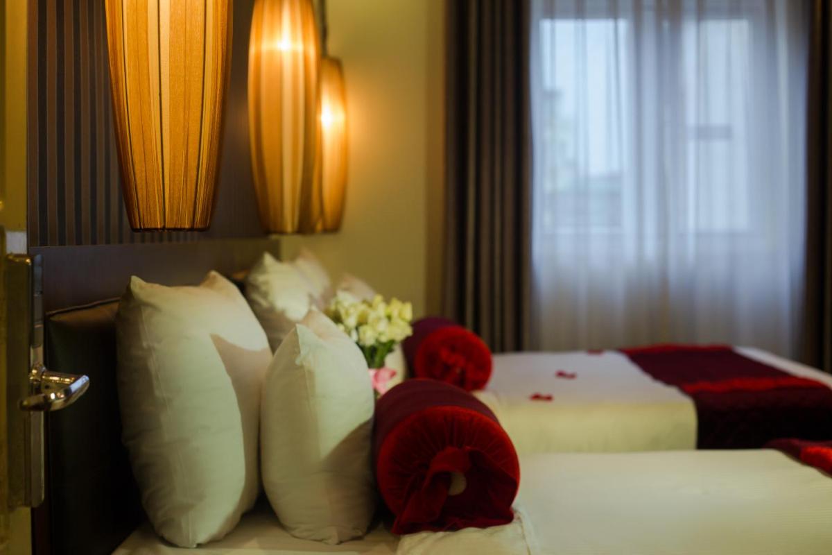 Golden Art Hotel - Housity
