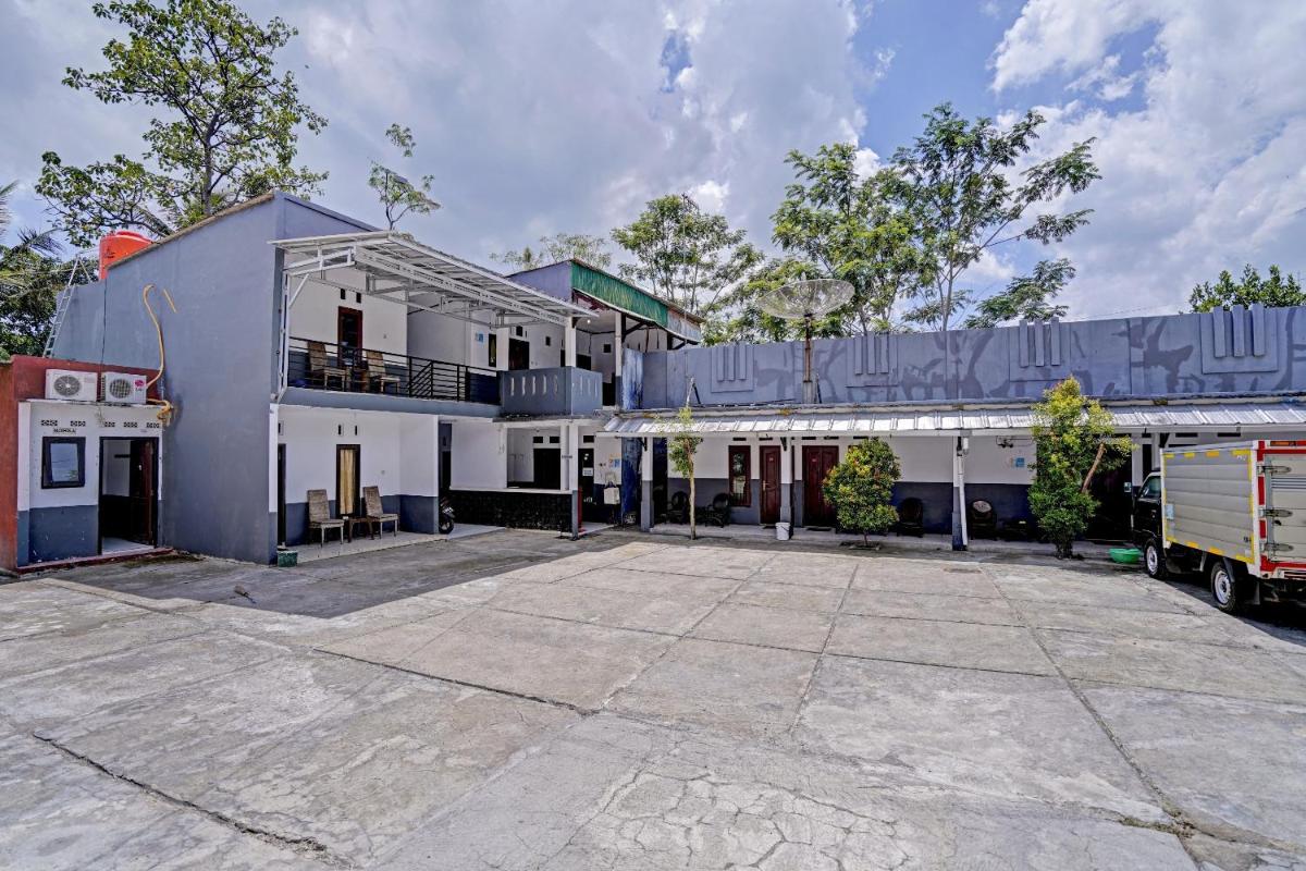 OYO 90405 Penginapan Sasti Kuningan - Hizvo