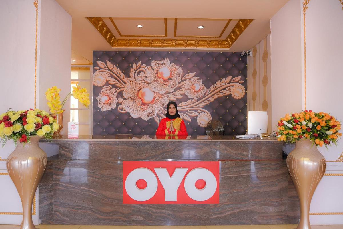 OYO 854 Ub Caisar Hotel - Housity