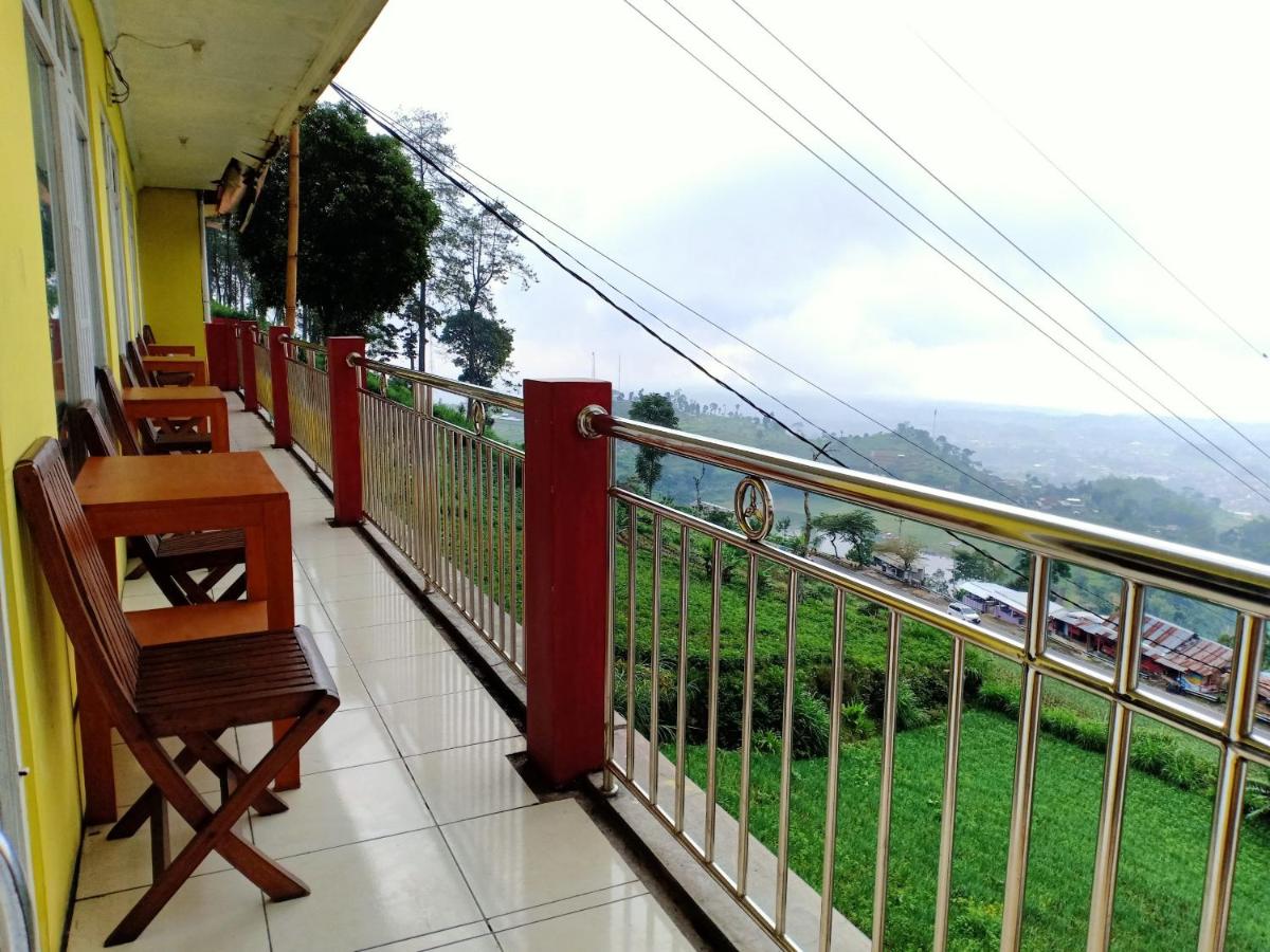 OYO Life 3020 Penginapan Citra Rasa - Housity