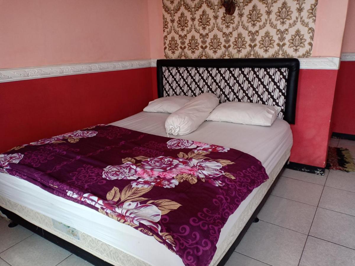 OYO Life 3020 Penginapan Citra Rasa - Housity