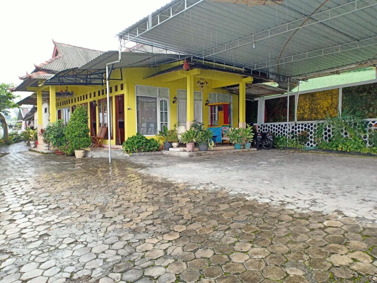 OYO Life 3020 Penginapan Citra Rasa - Housity