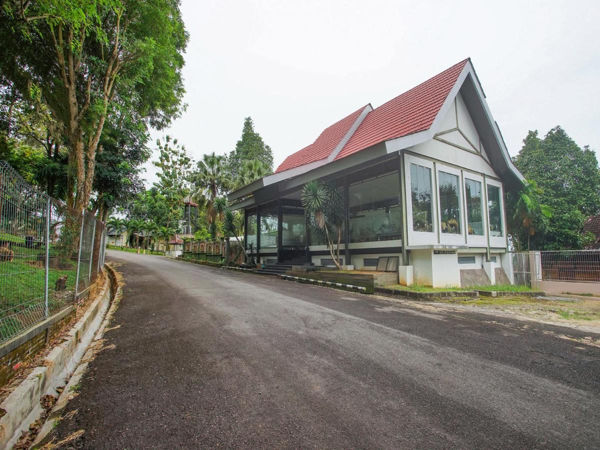 Collection O 89999 Hotel Bumi Kedaton Resort - Housity