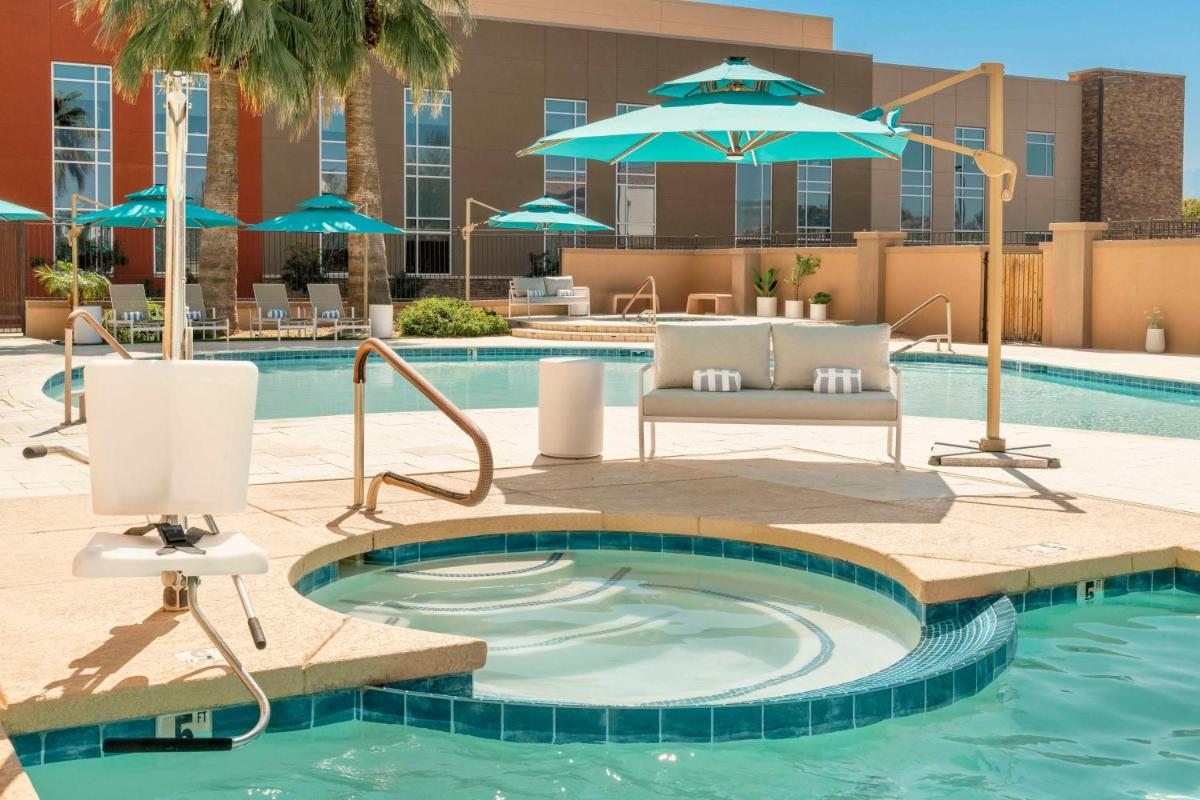 DoubleTree by Hilton Phoenix-Gilbert - Housity