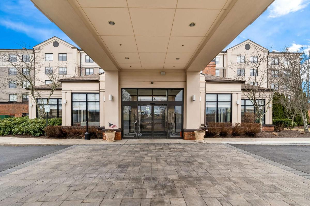 Hilton Garden Inn Plymouth - Housity