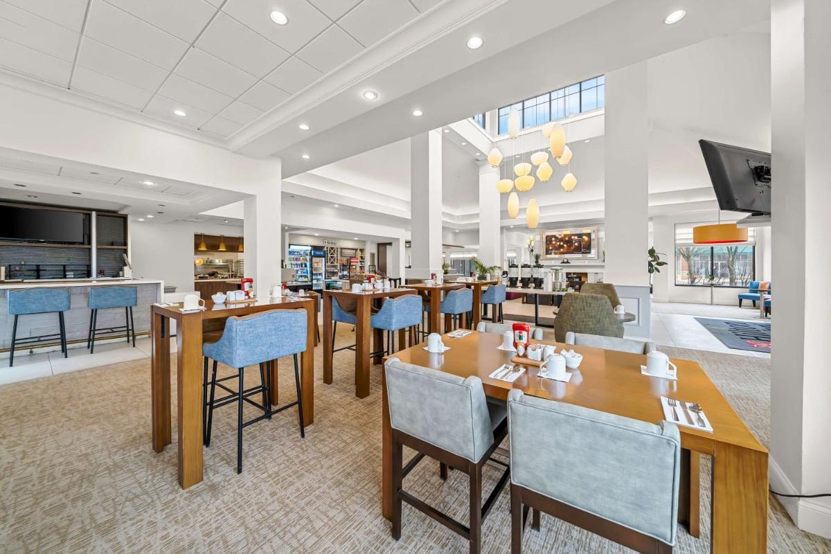 Hilton Garden Inn Plymouth - Housity