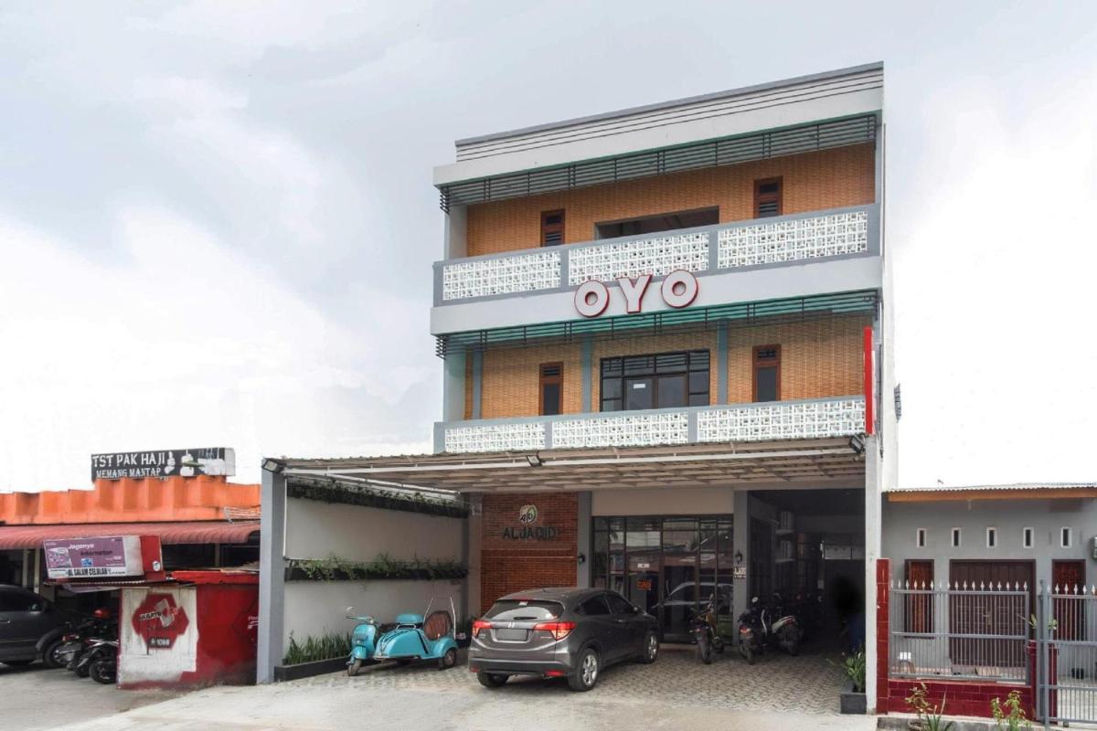 Hotel O Aljadid Near Masjid Raya Al Mashun Sm Raja Medan - Housity