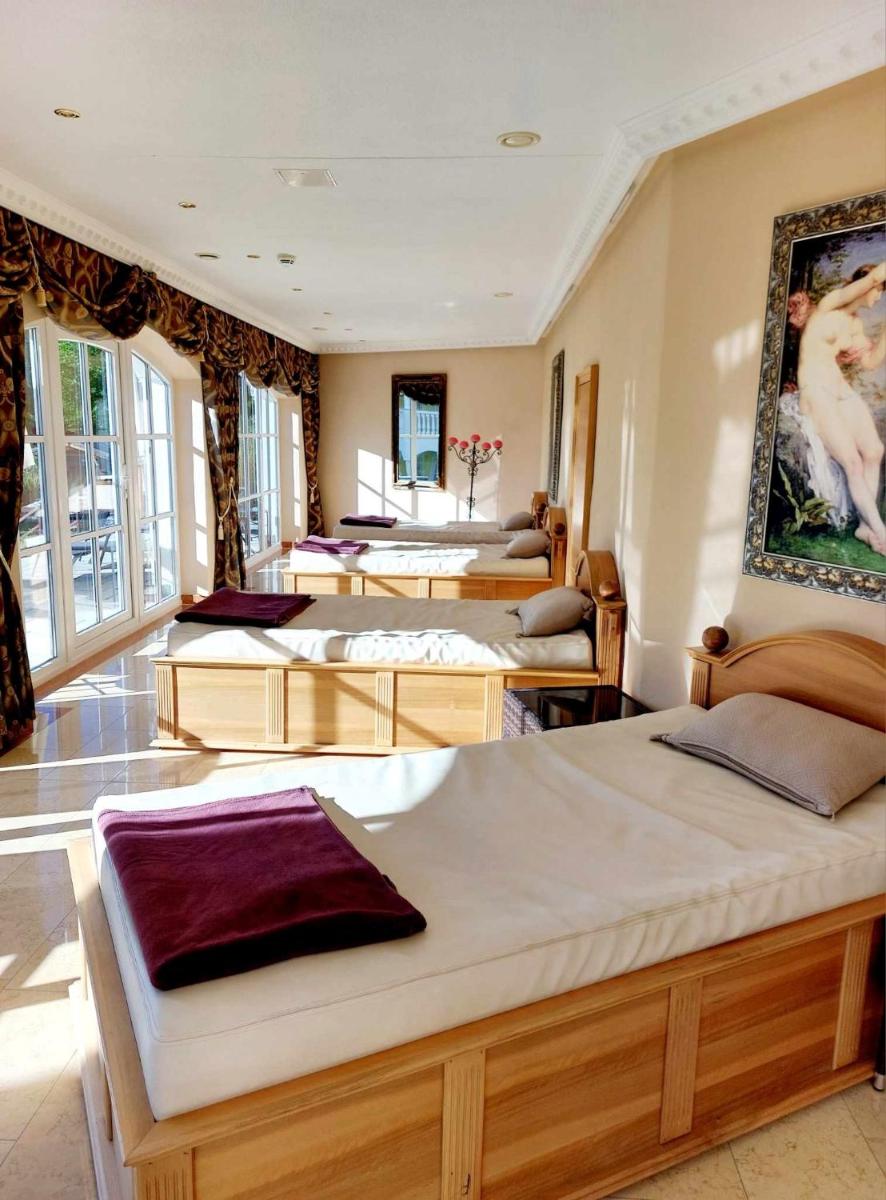 Wellnesshotel Parkschlössl zu Thyrnau Ihr adults only SPA Resort - Housity