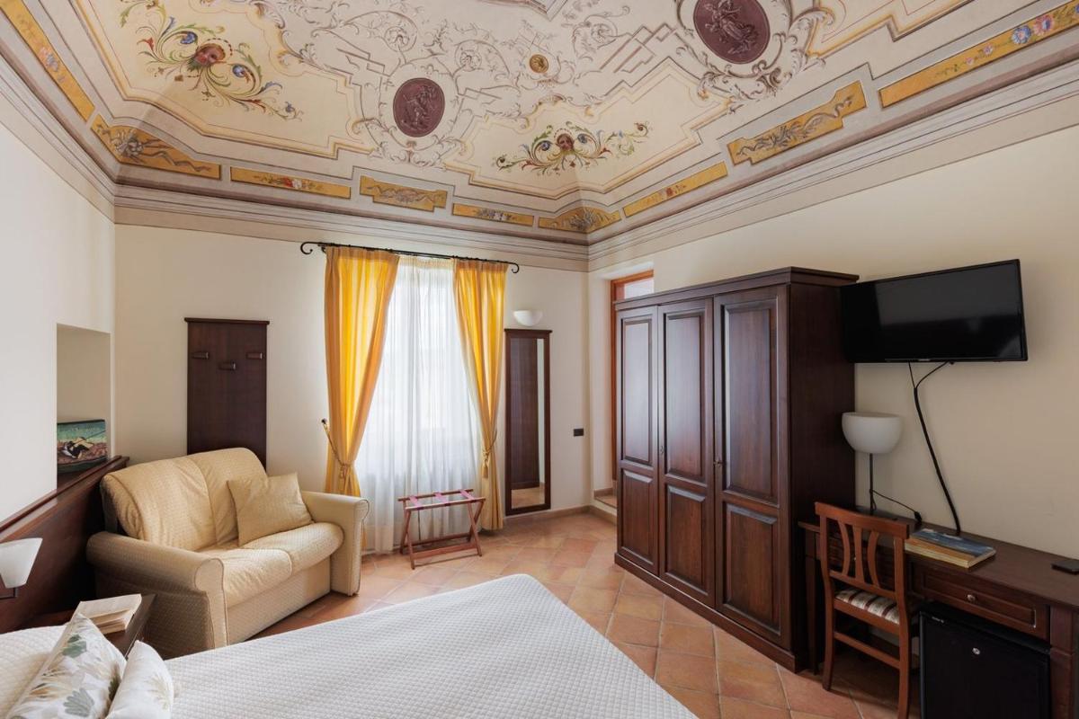 Hotel San Claudio - Housity