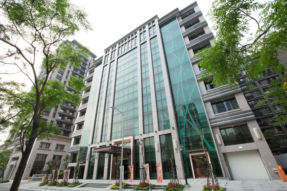 Happiness Inn Hotel - Housity