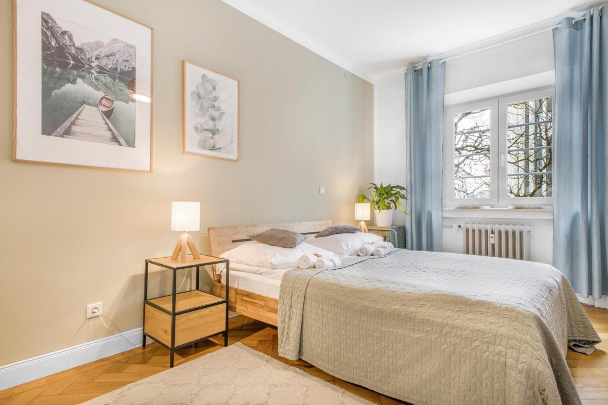 cruwzo I Spacious 3 BR with WiFi Kitchen Games - Housity