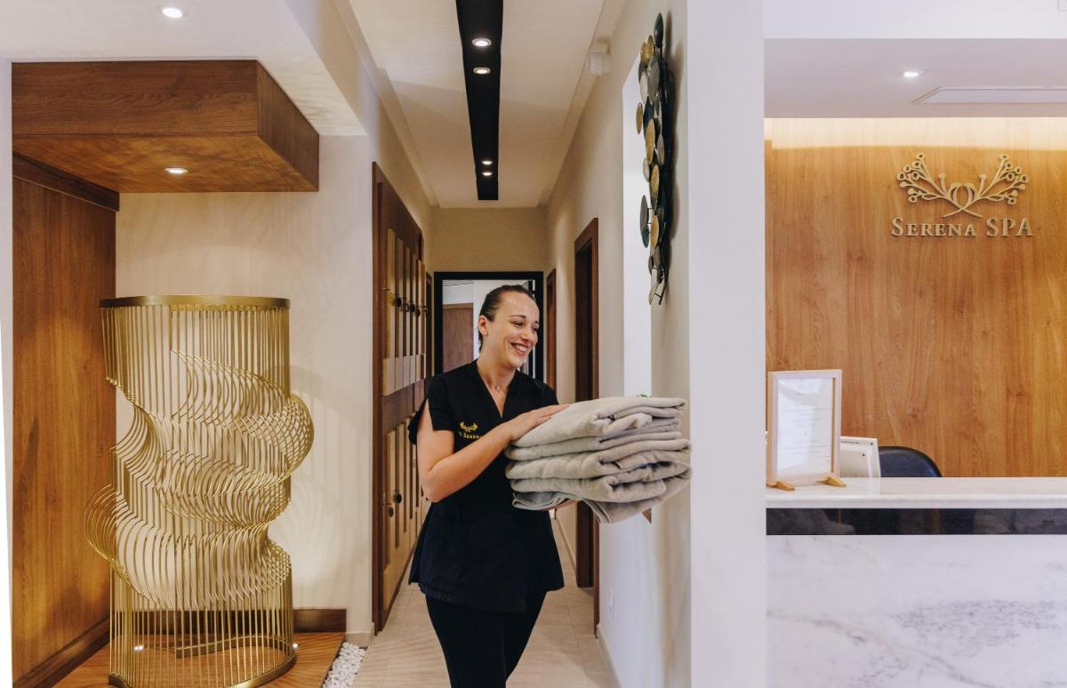 Clients de l'établissement Hotel Corsica & Spa Serena