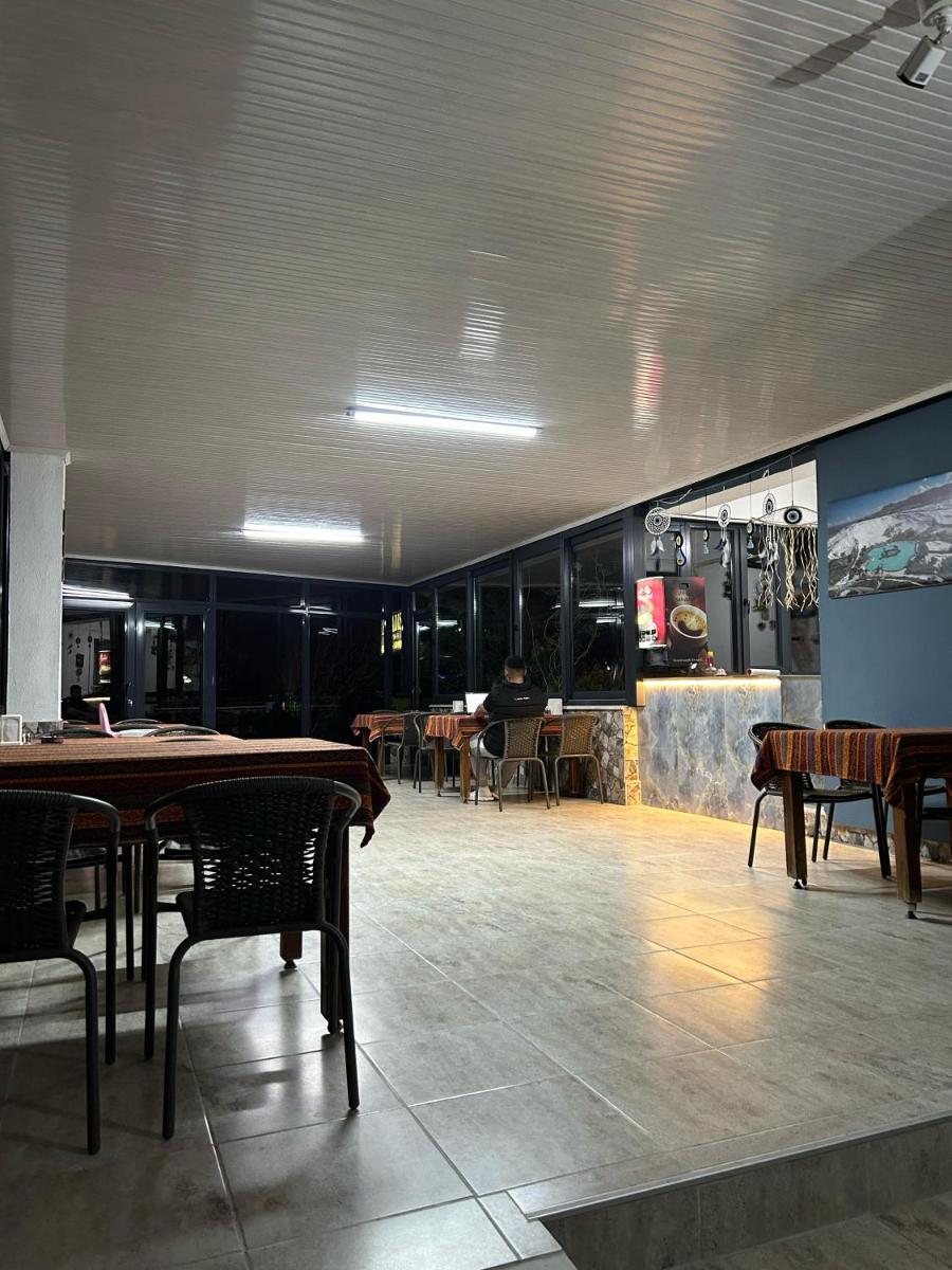 Paradise House - Housity