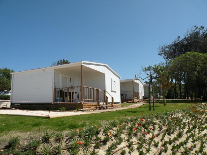 Parque de Campismo da Praia de Pedrogao - Housity