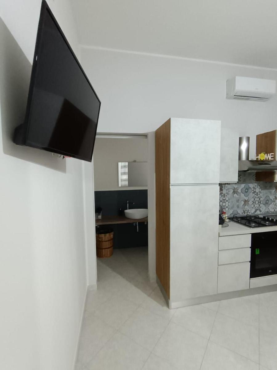 Mama Etna - Housity