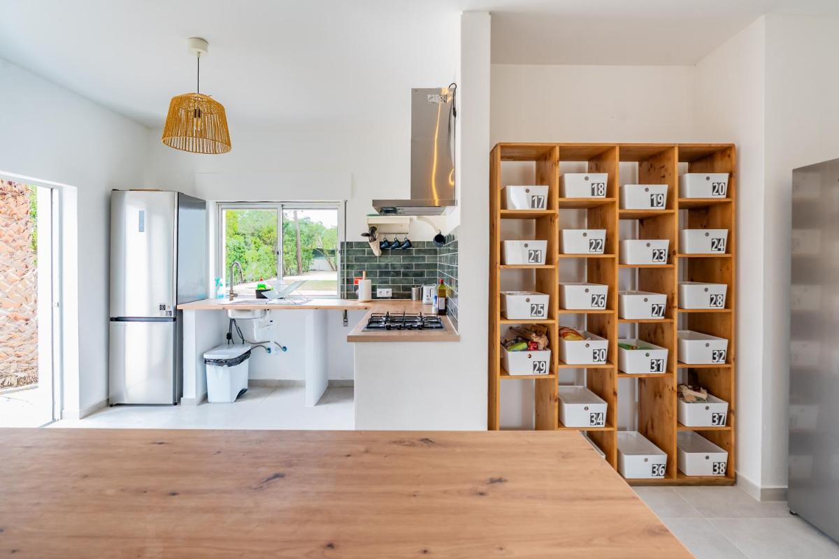 The Lighthouse Hostel - Housity
