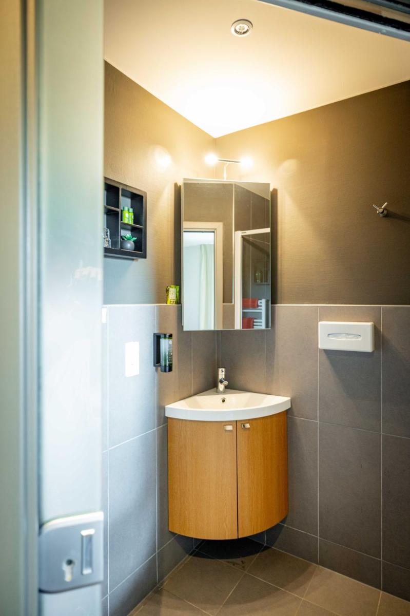 Salle de bains dans l'établissement Logis Hôtel Restaurant & Spa La Rochette