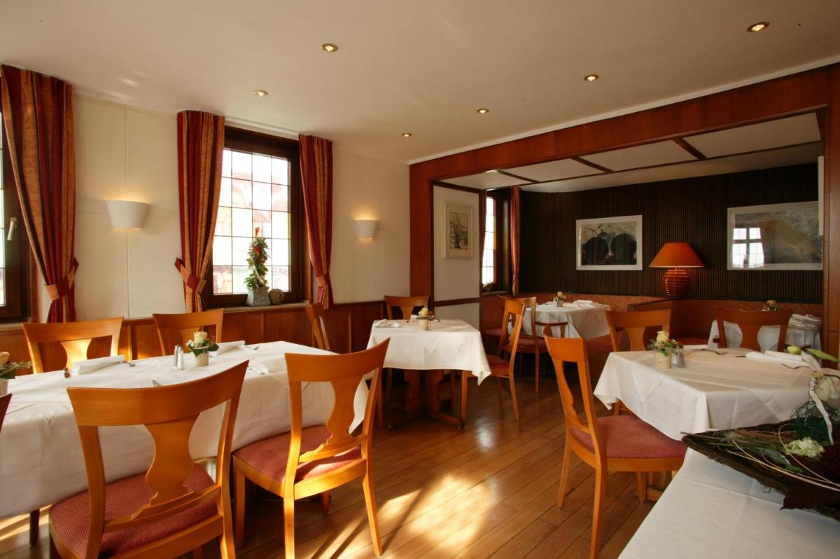 Gasthof zur Post - Housity