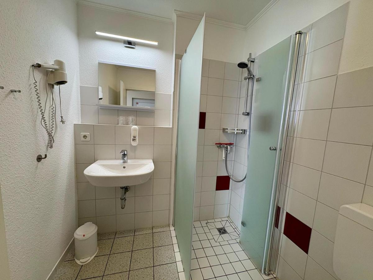 Ellen Hotel - Housity