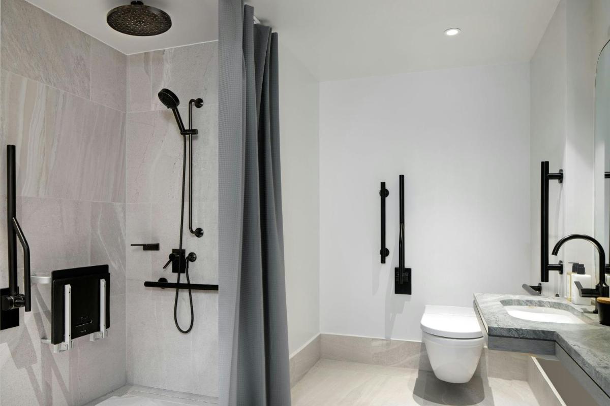 The Stratford Hotel London - Housity
