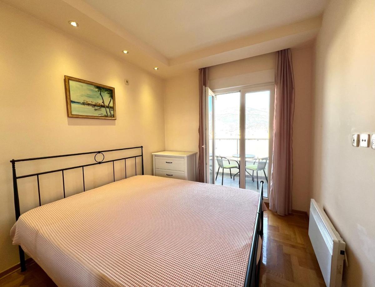 Apartment Verdan - Housity