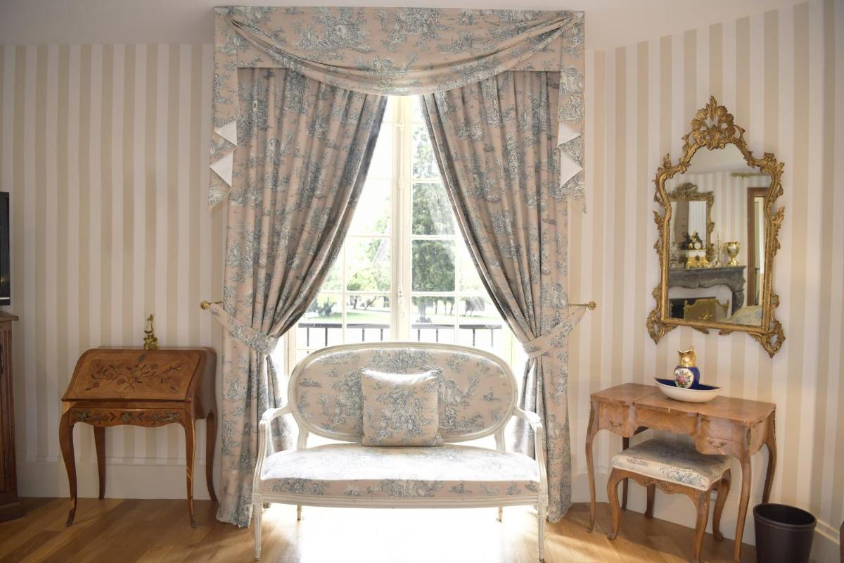 Coin salon dans l'établissement Château de Vault de Lugny