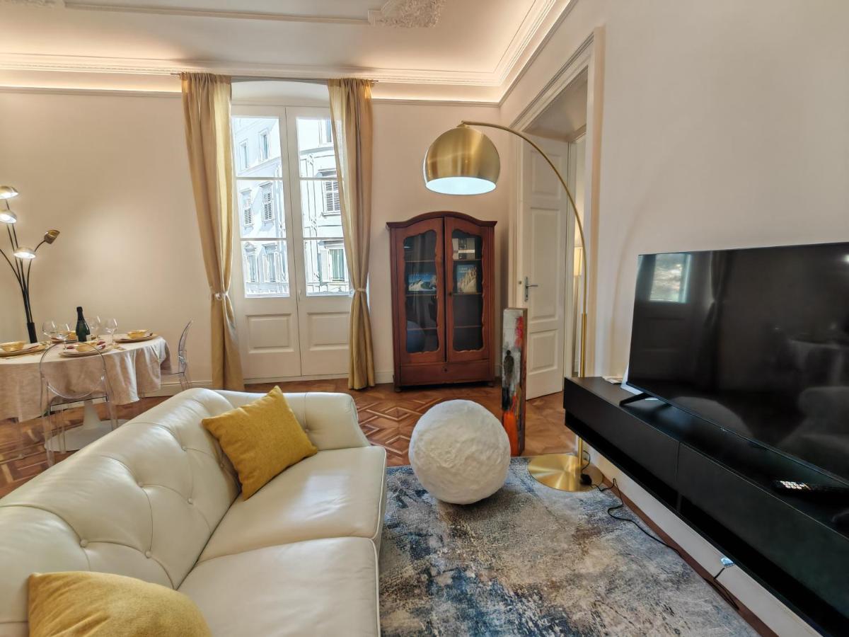Jonathan Luxury Apartment Trieste Station - Housity
