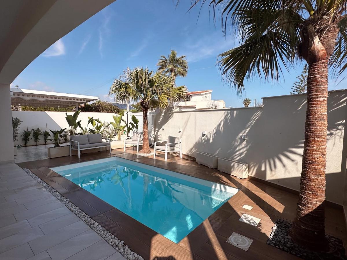 Villetta Kennedy a 20 mt dal Mare - Housity