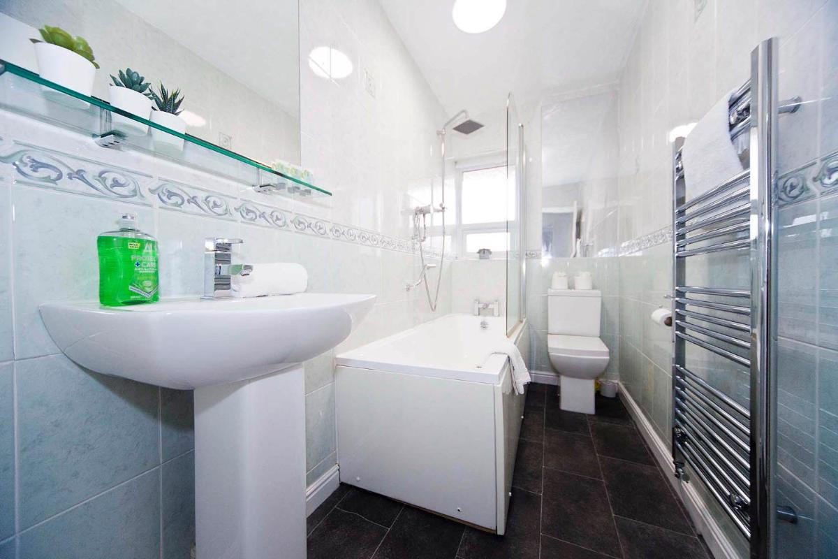 Belmont Budget Apartment - Hizvo