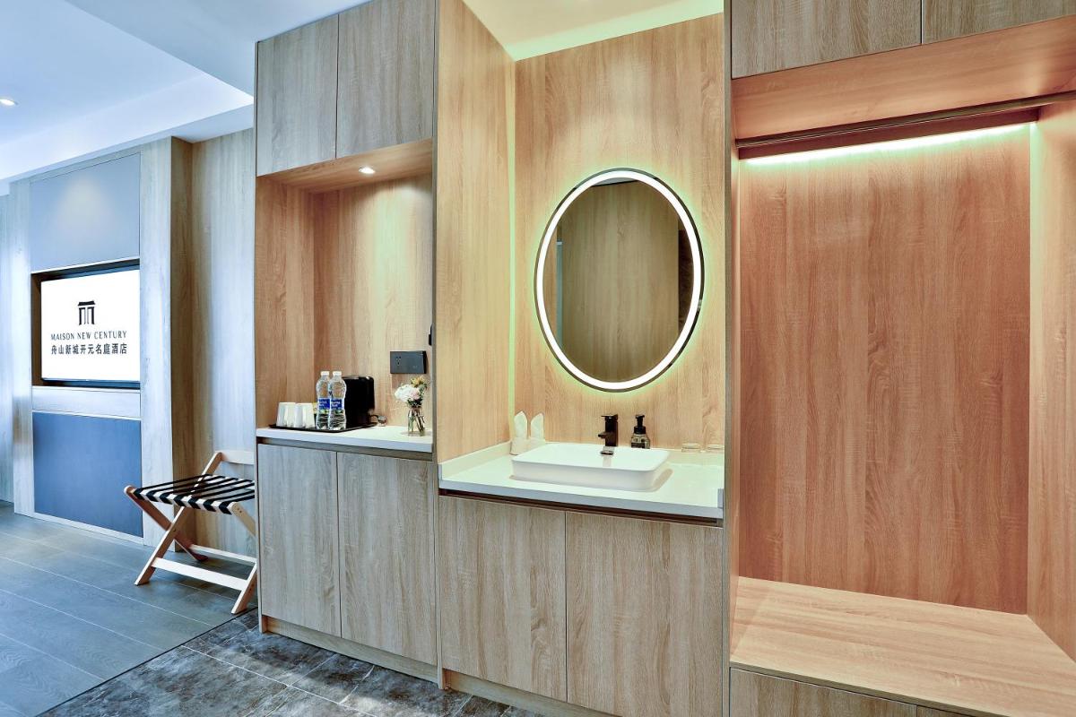 Zhoushan Maison New Century Hotel - Housity