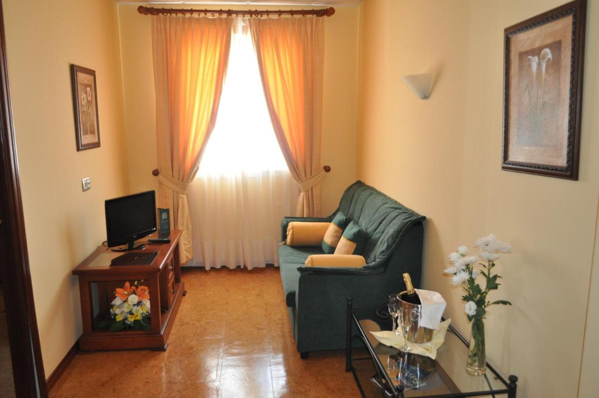 Hotel Heredero - Housity