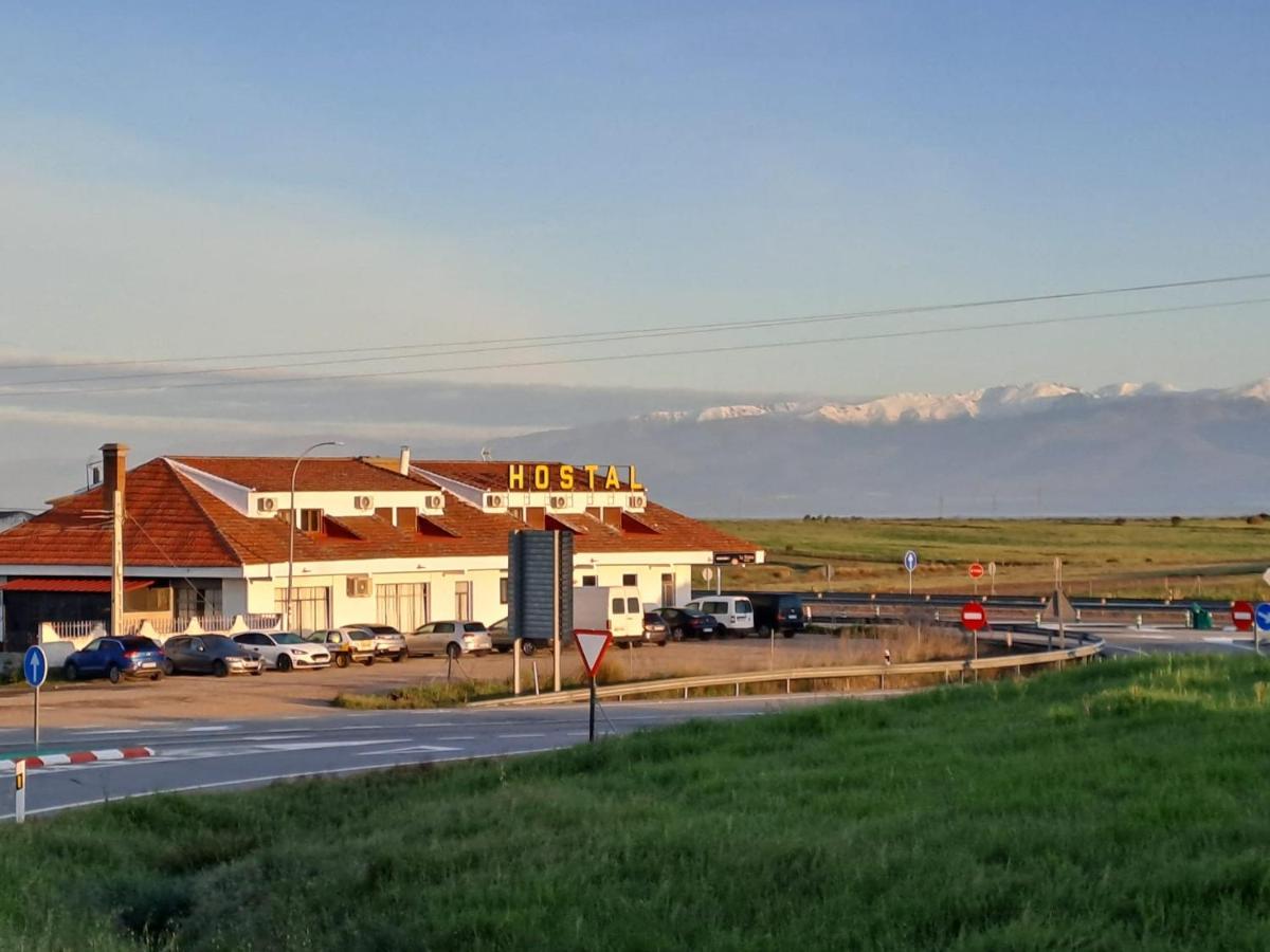 Hostal LA SIERRA - Housity