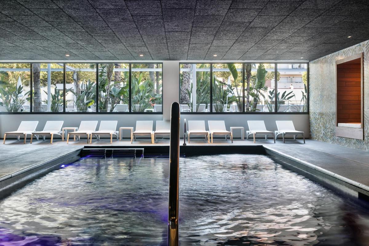 Piscina en o cerca de AQUA Hotel Silhouette & Spa - Adults Only