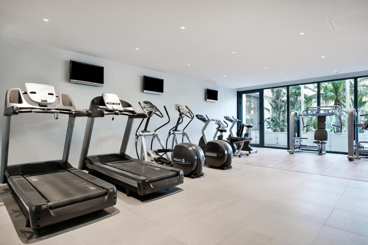 Gimnasio o instalaciones de fitness de AQUA Hotel Silhouette & Spa - Adults Only