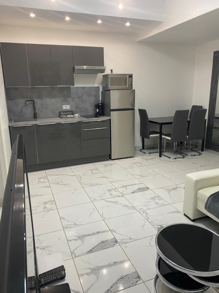 loue appartement 40 m2 Avec son patio jacuzzi - Housity