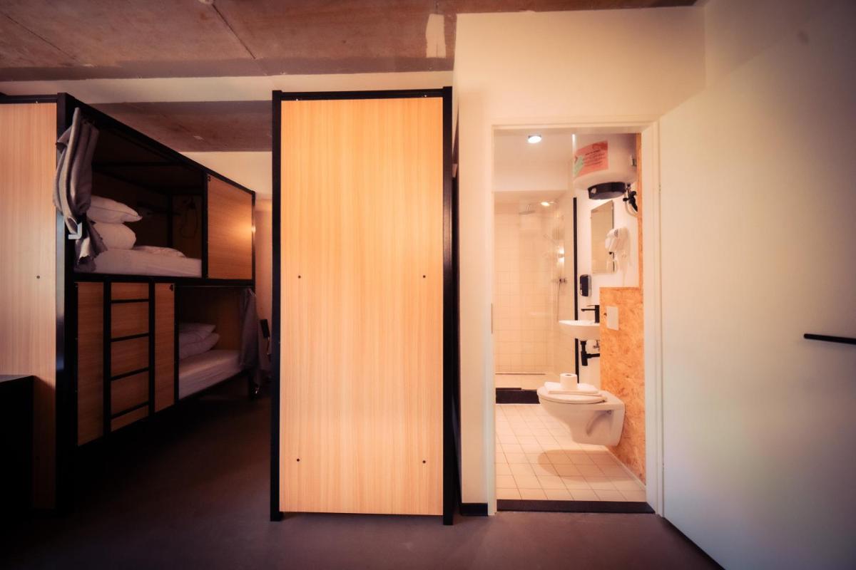 Urban Hotel The Golden Stork - Housity