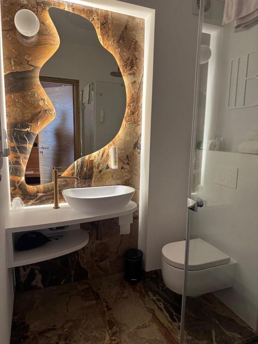 Bazuny Hotel&Spa - Housity