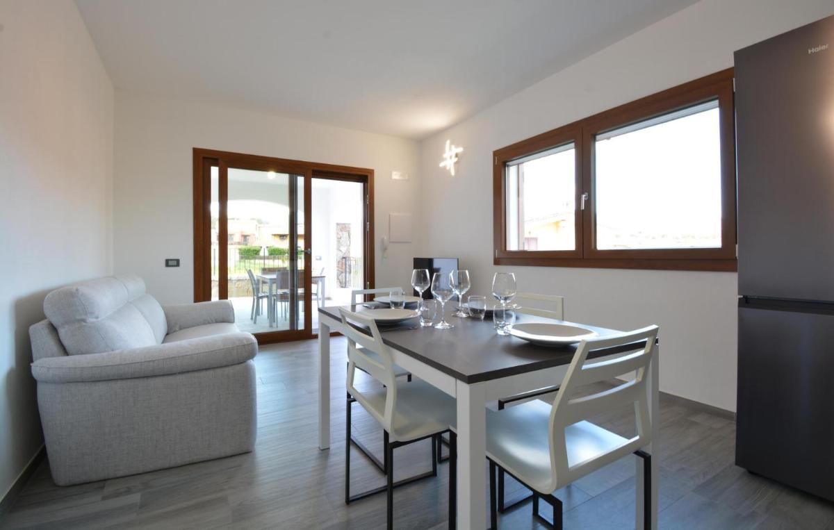2 Bedroom Beautiful Apartment In Olia Speciosa - Housity