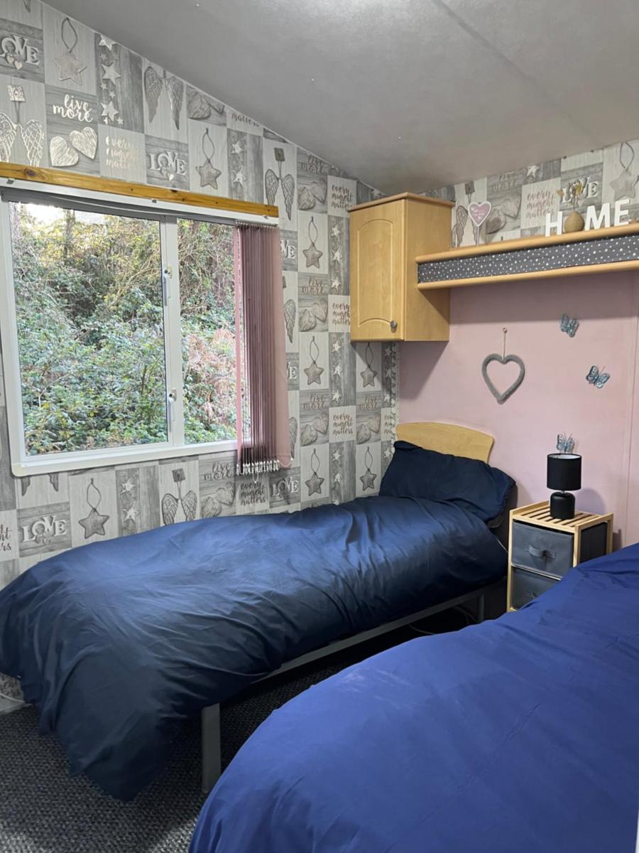 Lower Hyde Caravan - Housity