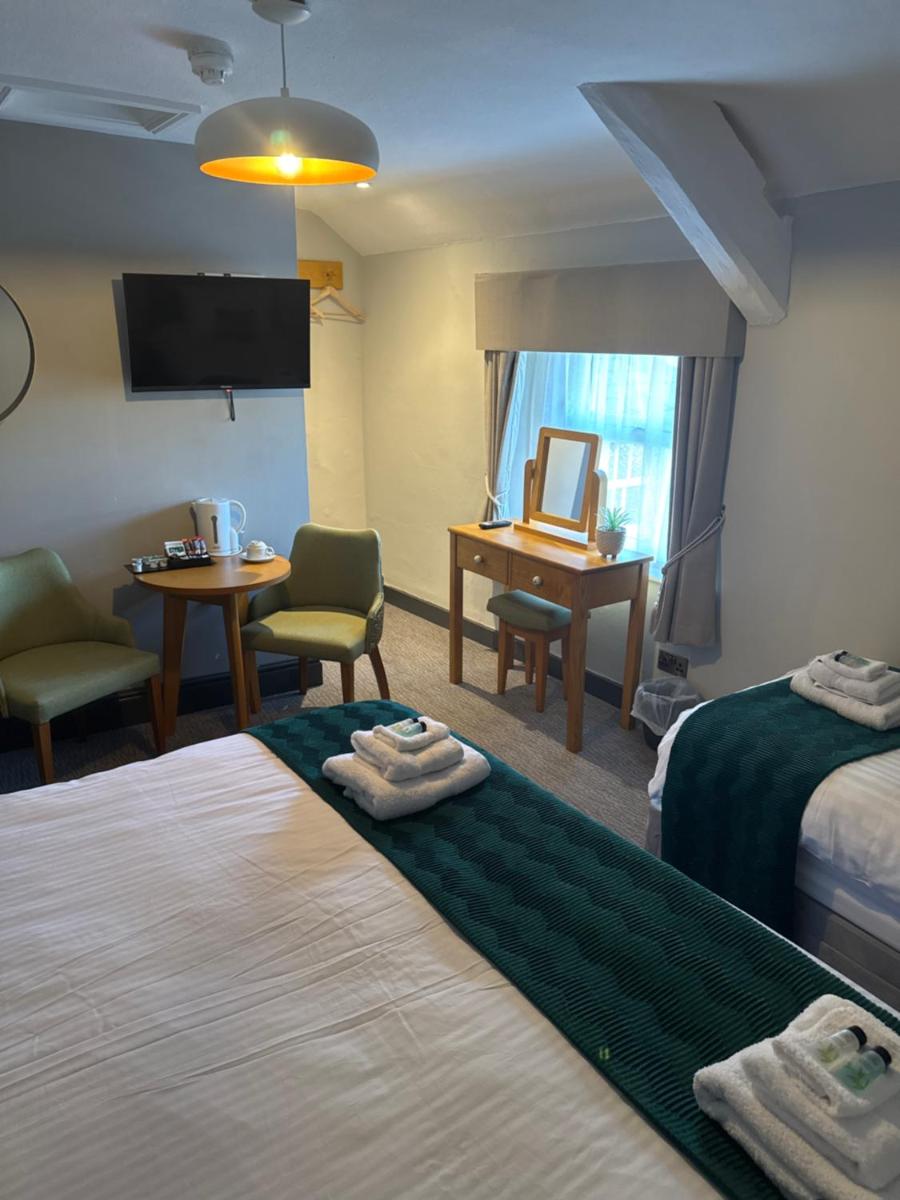 The Black Bull Hotel - Housity
