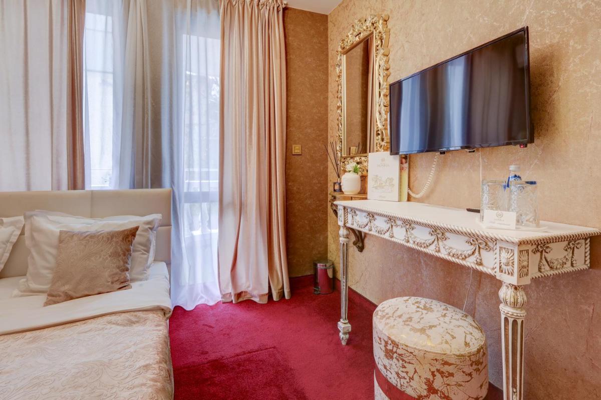 Hotel IMPERIA - Hizvo