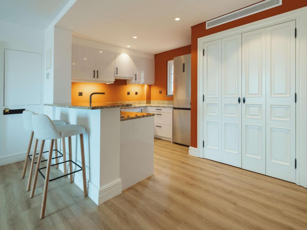A cozinha ou kitchenette de Dreams Madeira Resort Spa & Marina