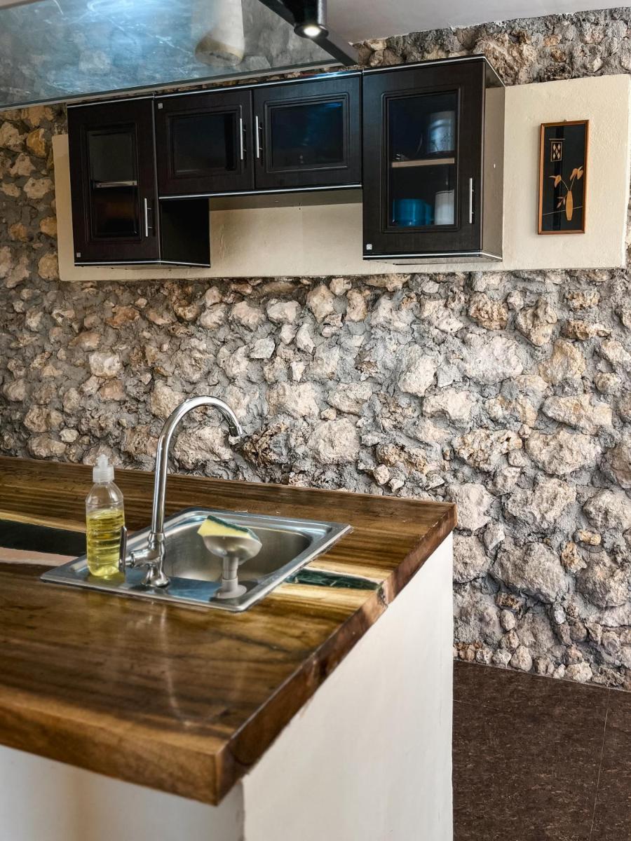 Seaview Mansion Dalaguete Apartment 4 -Family - Housity