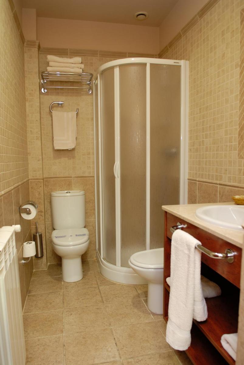 Hostal Serruchi - Housity