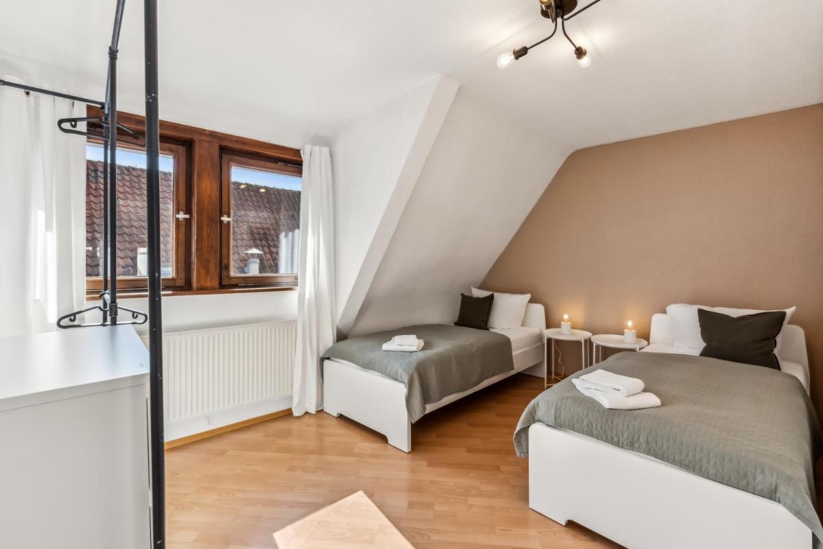 APARTMENT in Gifhorn - For 4 People - 50m2, 1x Bedroom, 4x Single Bed, Free Coffee, WiFi & Parking - 24h CHECK IN #GF01 - Housity