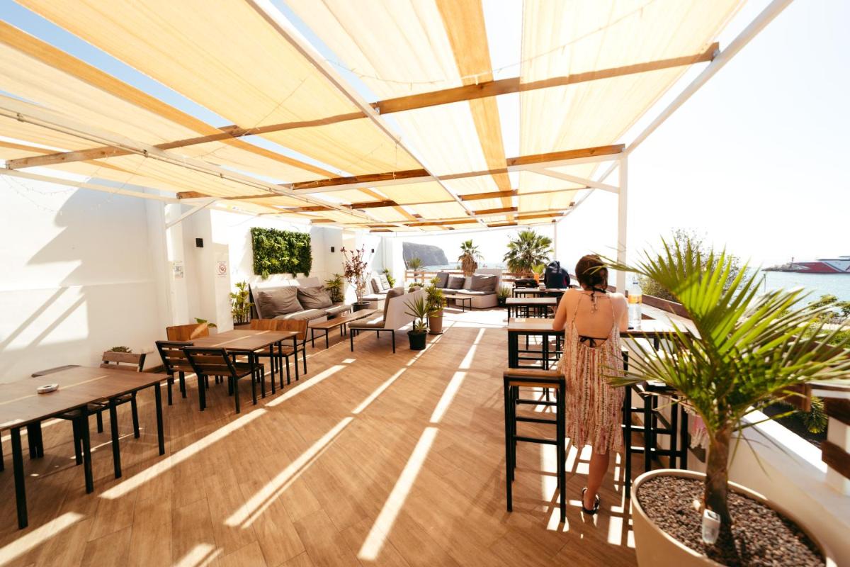 Ocean Nomads Coworking Tenerife - Housity