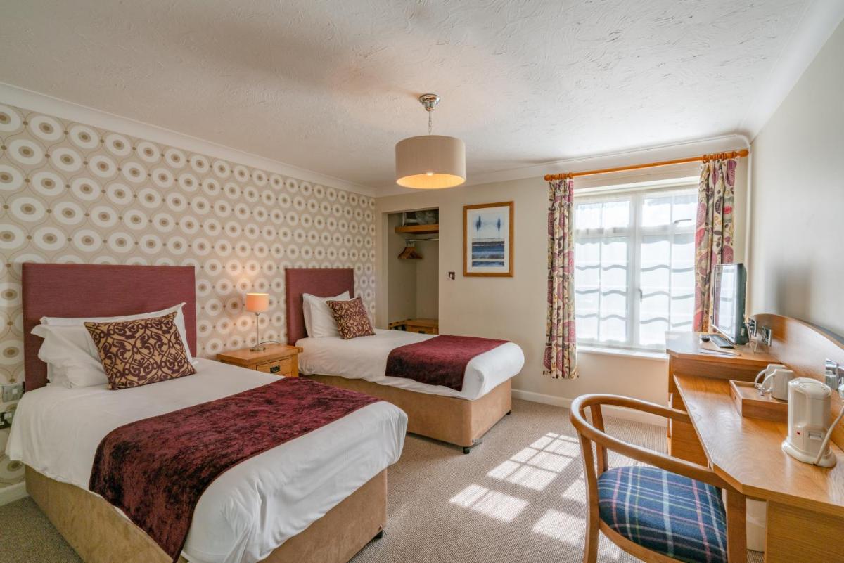 Avon Causeway Hotel - Housity