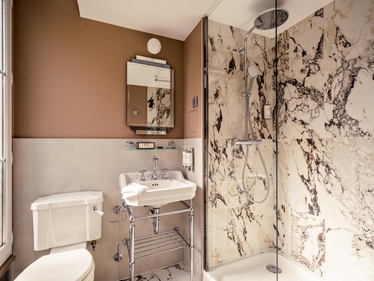 Salle de bains dans l'établissement Hotel Duquesne Eiffel